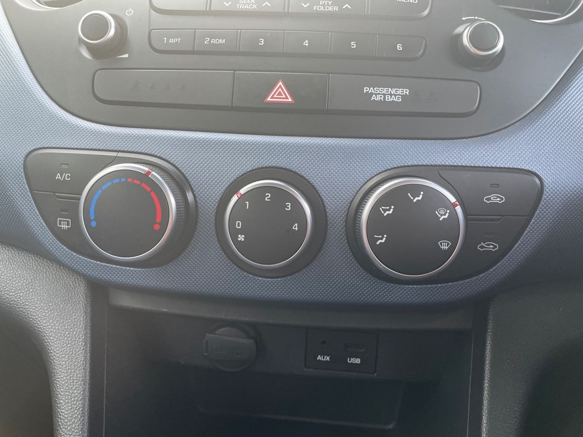 Used Hyundai i10 2015 for sale - 77771261: Photo 18