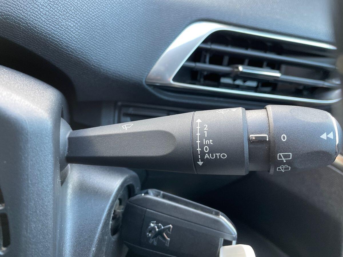 Used Peugeot 3008 2020 for sale - 76731022: Photo 23