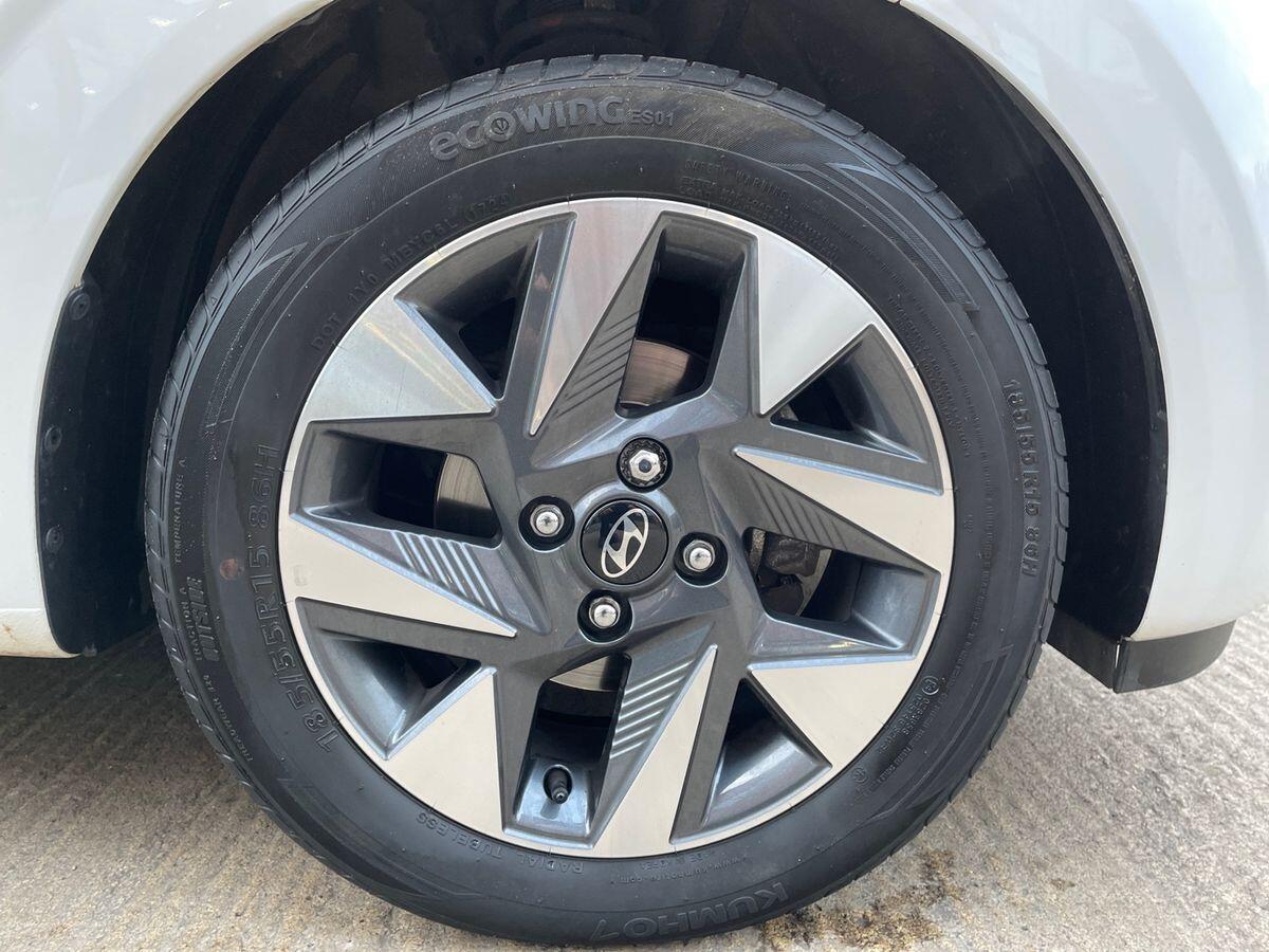 Used Hyundai i10 2024 for sale - 76730965: Photo 9