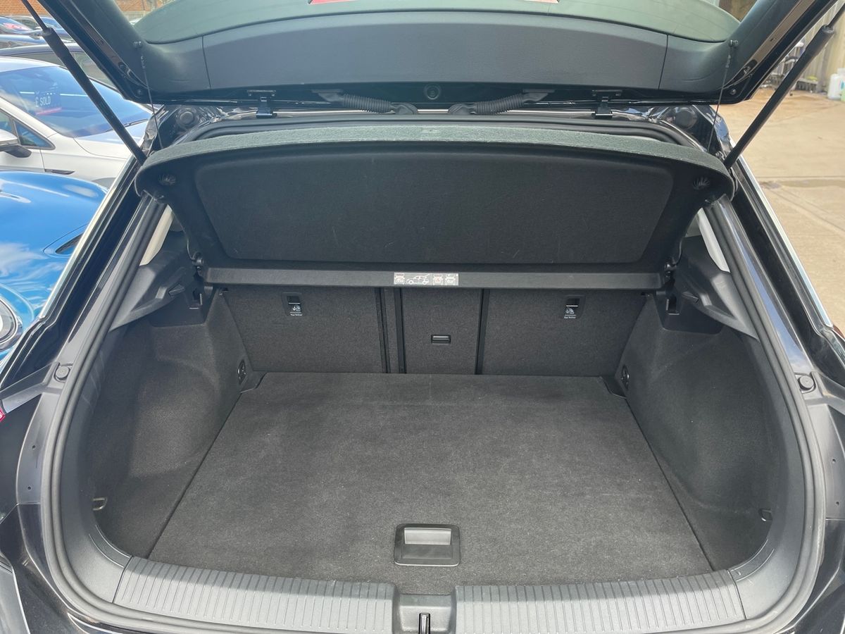 Used Volkswagen T-Roc 2020 for sale - 77841532: Photo 12