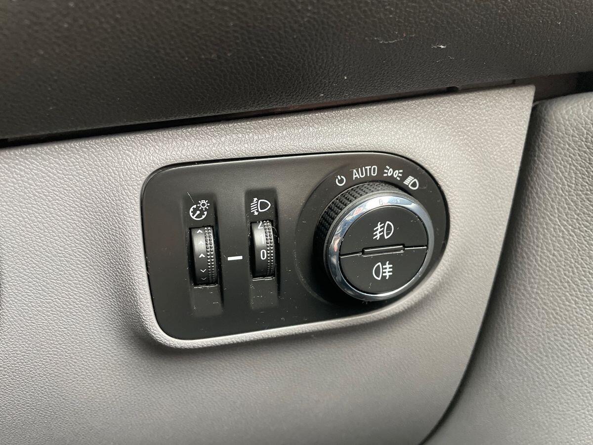 Used Vauxhall Corsa 2018 for sale - 76730979: Photo 25