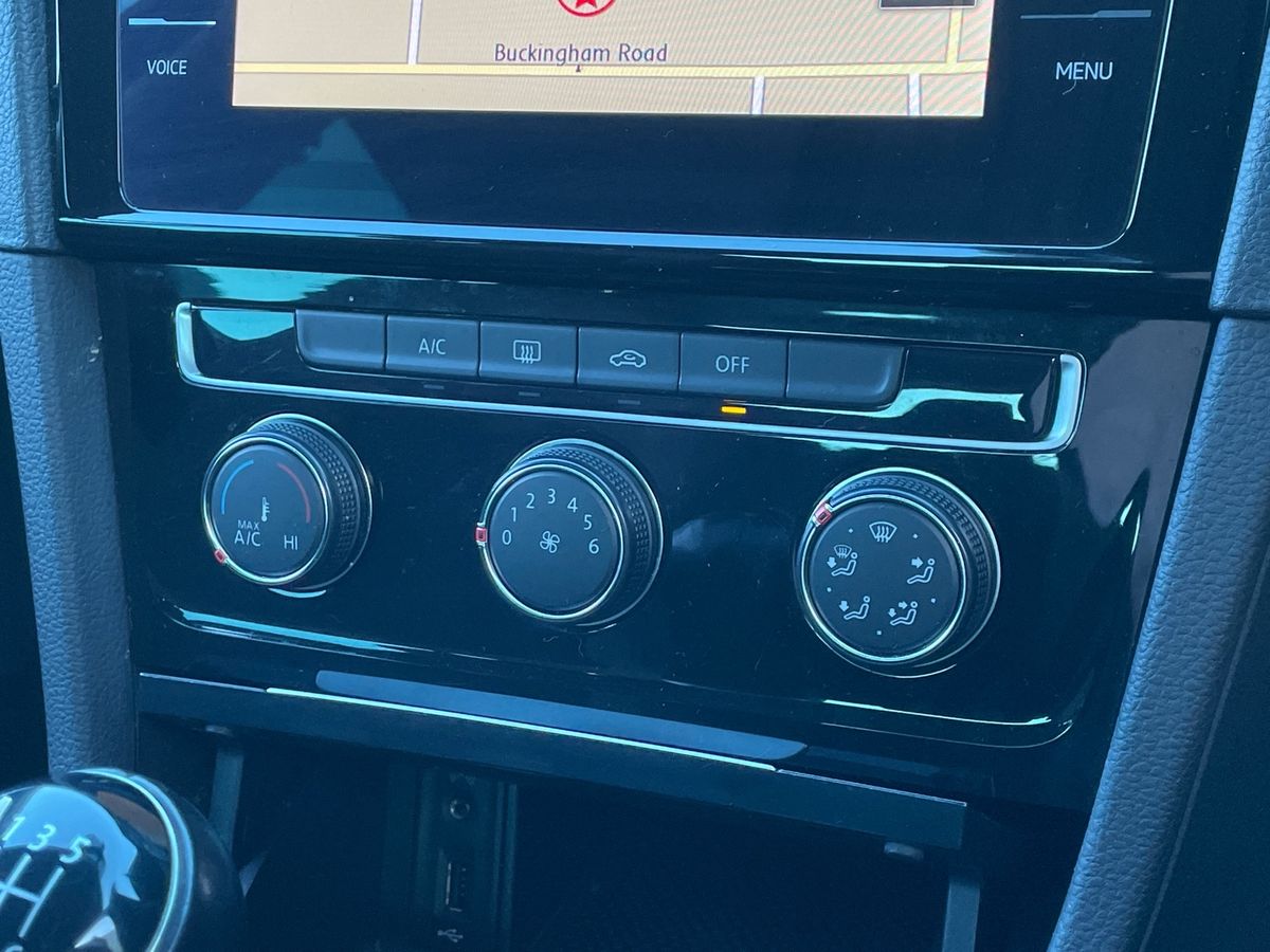 Used Volkswagen Golf 2018 for sale - 77927404: Photo 18