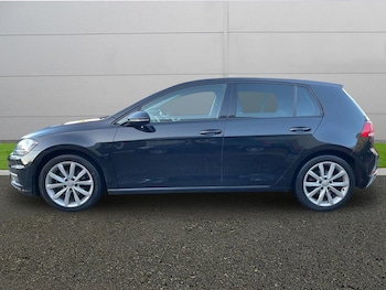 Used Volkswagen Golf 2018 for sale - 77927404: Photo