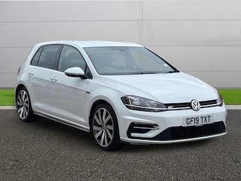 Used Volkswagen Golf 2019 for sale - 76731001: Photo