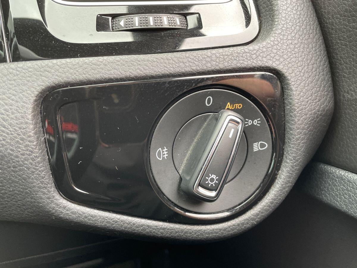 Used Volkswagen Golf 2019 for sale - 76731001: Photo 25