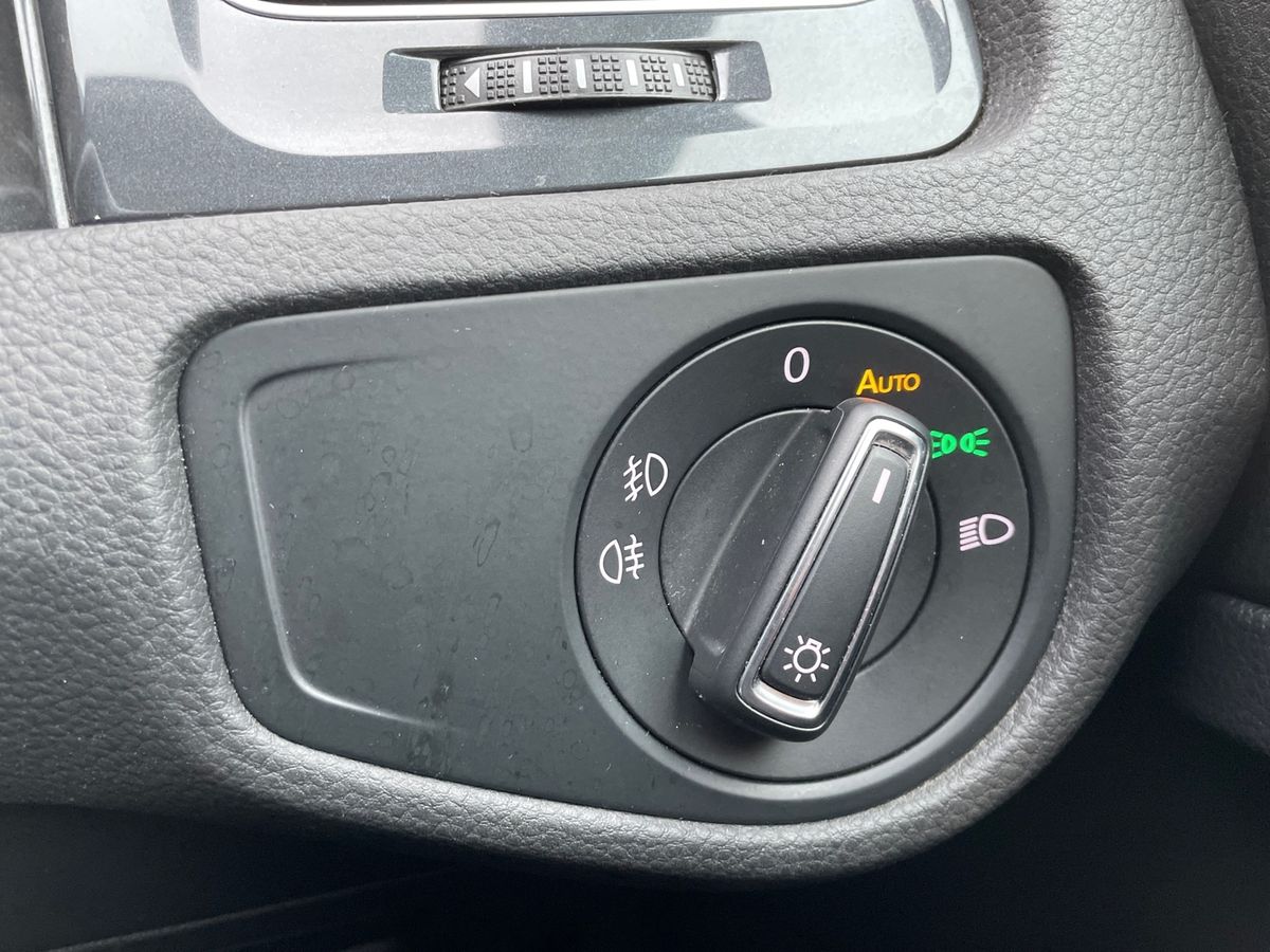 Used Volkswagen Golf 2019 for sale - 77600405: Photo 25