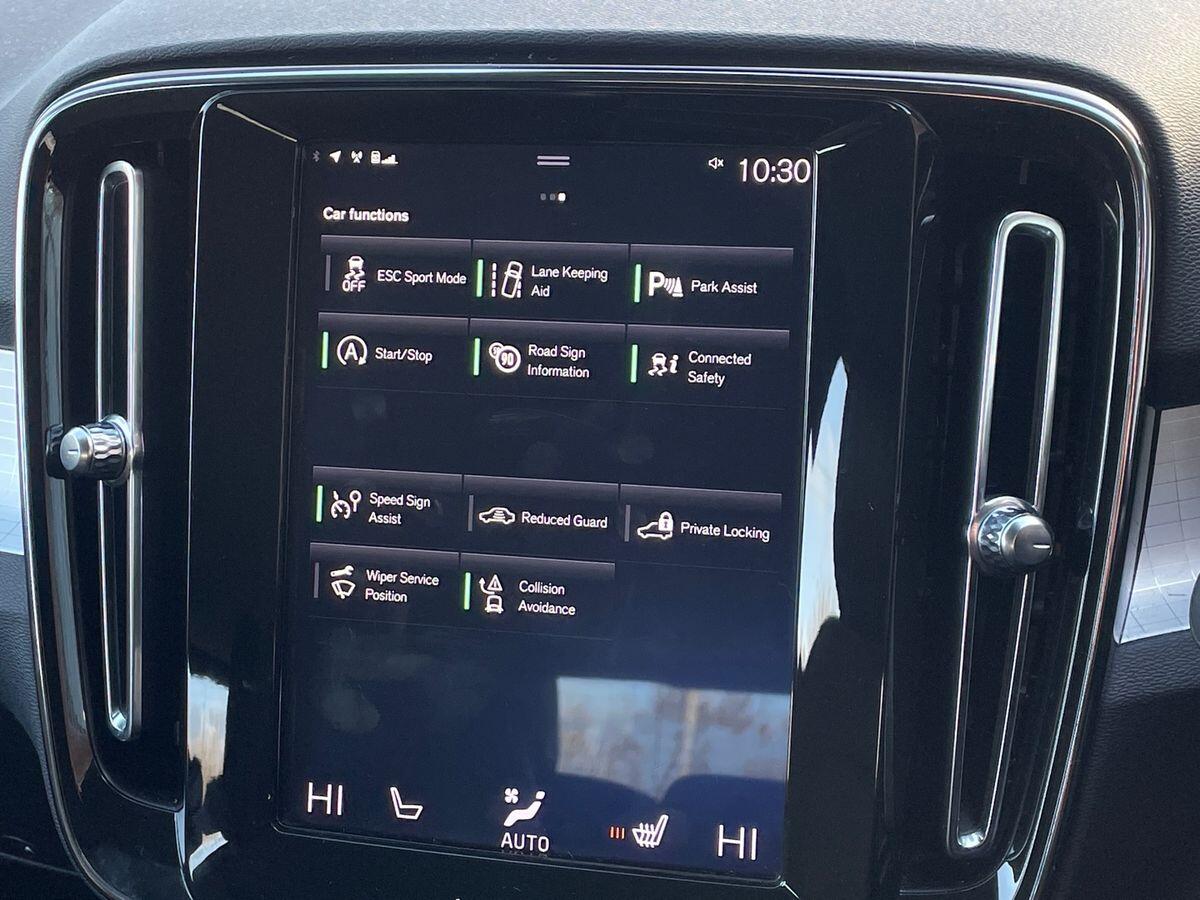 Used Volvo XC40 for sale - 76735337: Photo 29