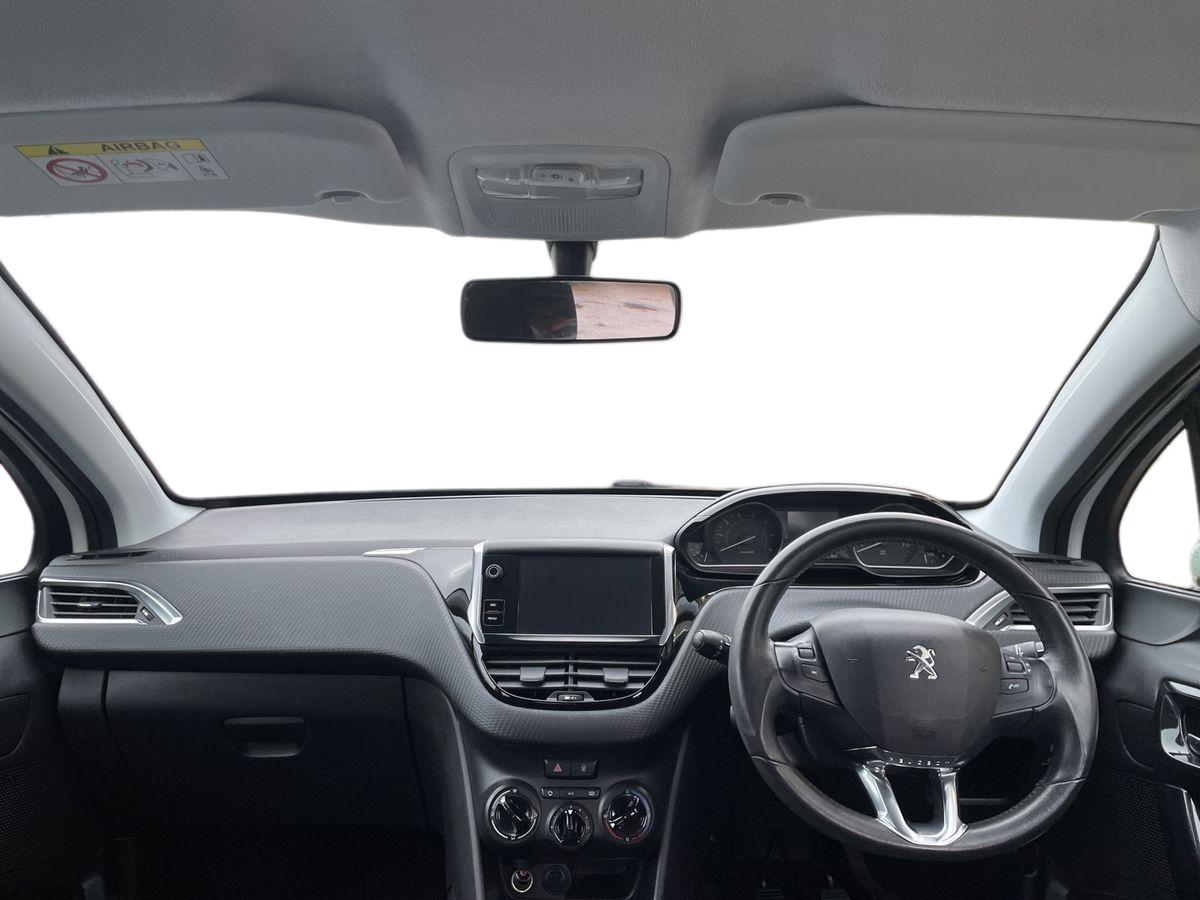 Used Peugeot 208 2018 for sale - 77552279: Photo 13