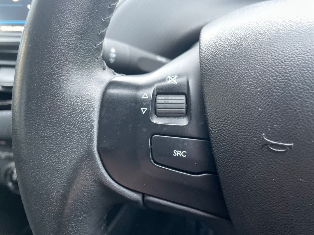 Used Peugeot 208 2018 for sale - 77552279: Photo 16