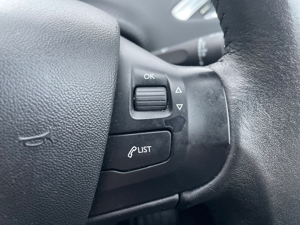 Used Peugeot 208 2018 for sale - 77552279: Photo 17