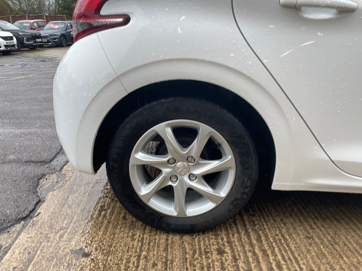 Used Peugeot 208 2018 for sale - 77552279: Photo 9