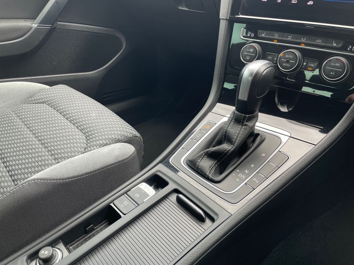 Used Volkswagen Golf 2020 for sale - 78074398: Photo 19