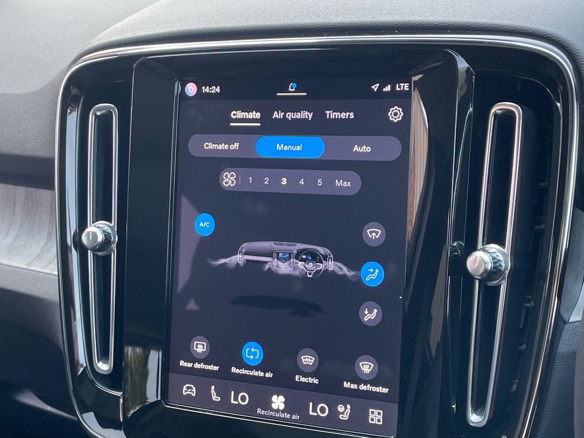 Used Volvo XC40 2024 for sale - 78172738: Photo 18