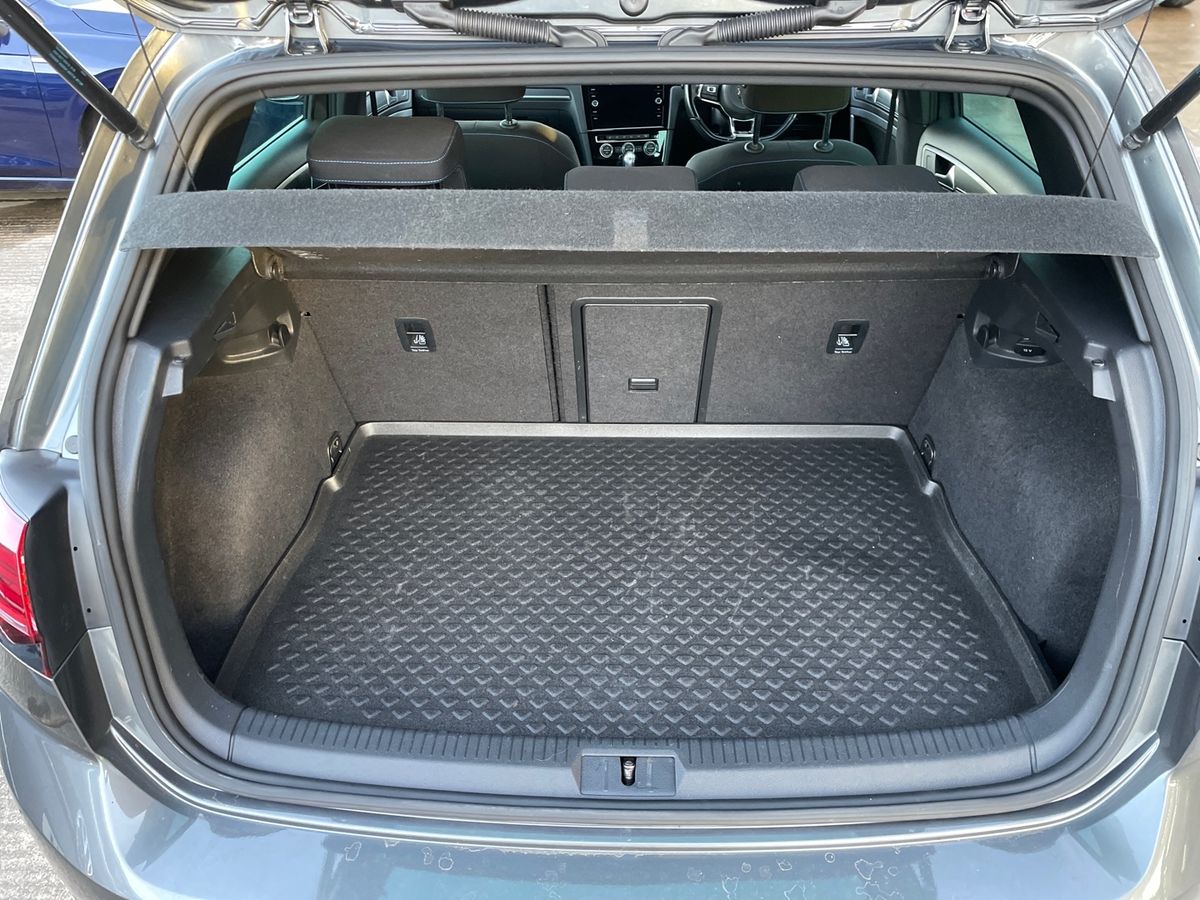 Used Volkswagen Golf 2018 for sale - 77660400: Photo 12