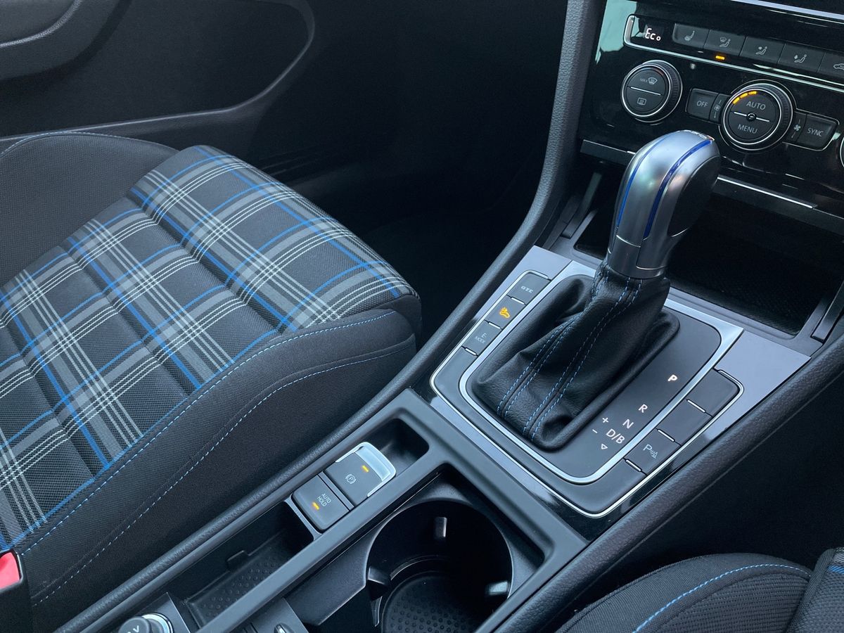 Used Volkswagen Golf 2018 for sale - 77660400: Photo 19