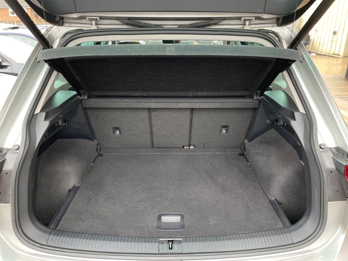 Used Volkswagen Tiguan 2017 for sale - 77256500: Photo 12