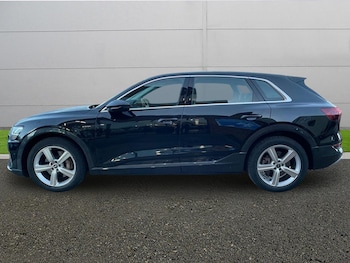 Used Audi e-tron 2021 for sale - 77239488: Photo