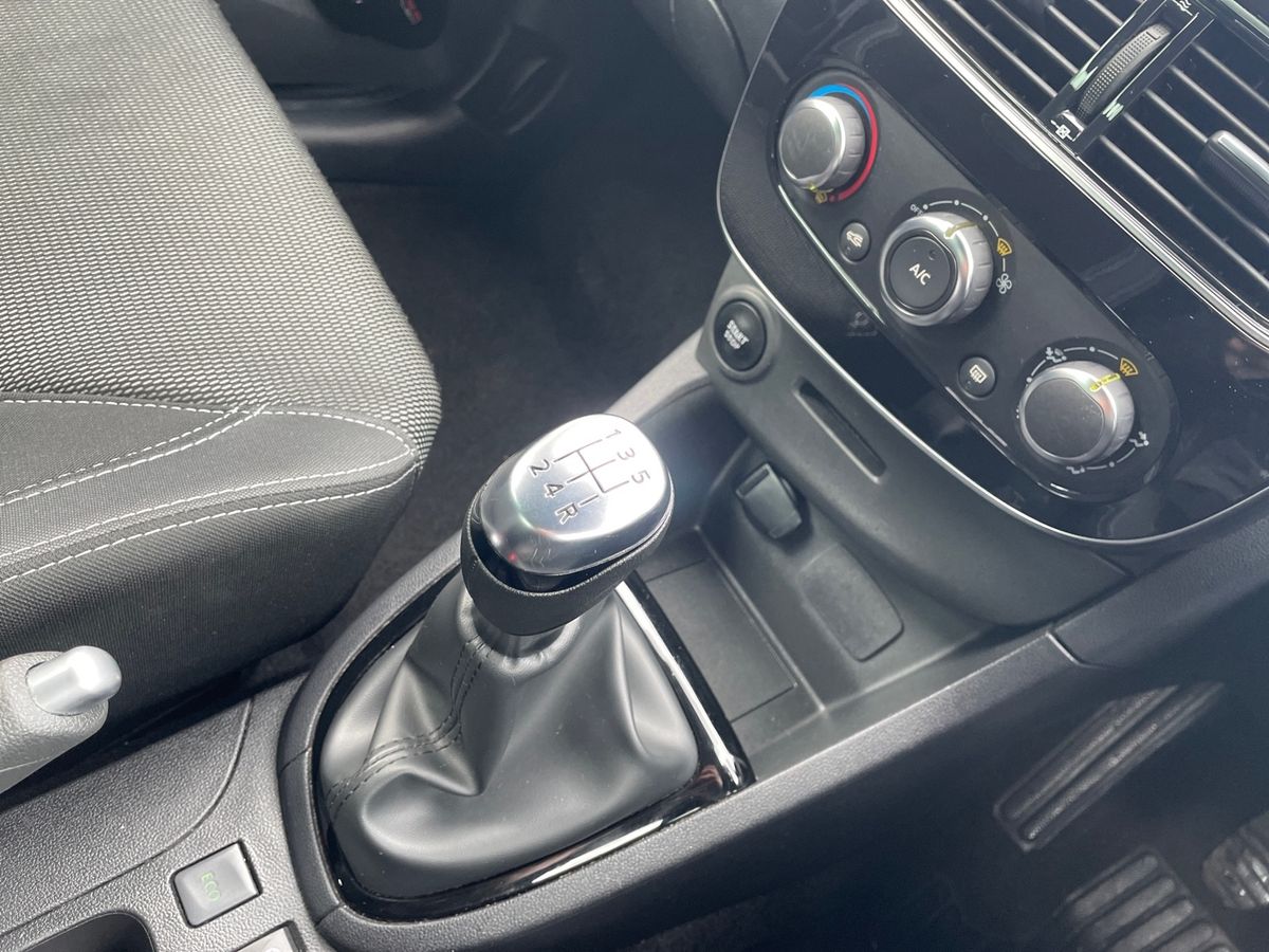 Used Renault Clio 2019 for sale - 77885459: Photo 19