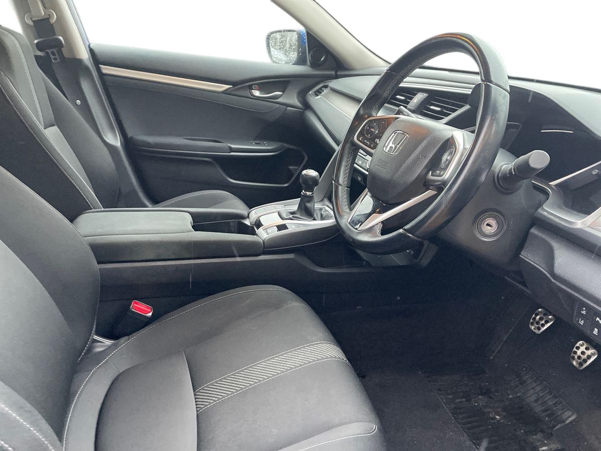 Used Honda Civic 2018 for sale - 77428090: Photo 15