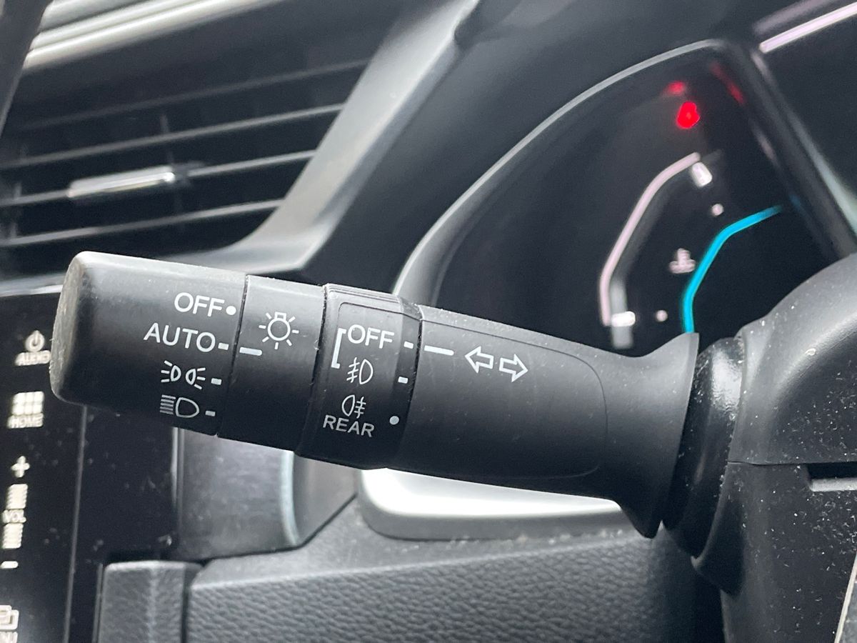 Used Honda Civic 2018 for sale - 77428090: Photo 24