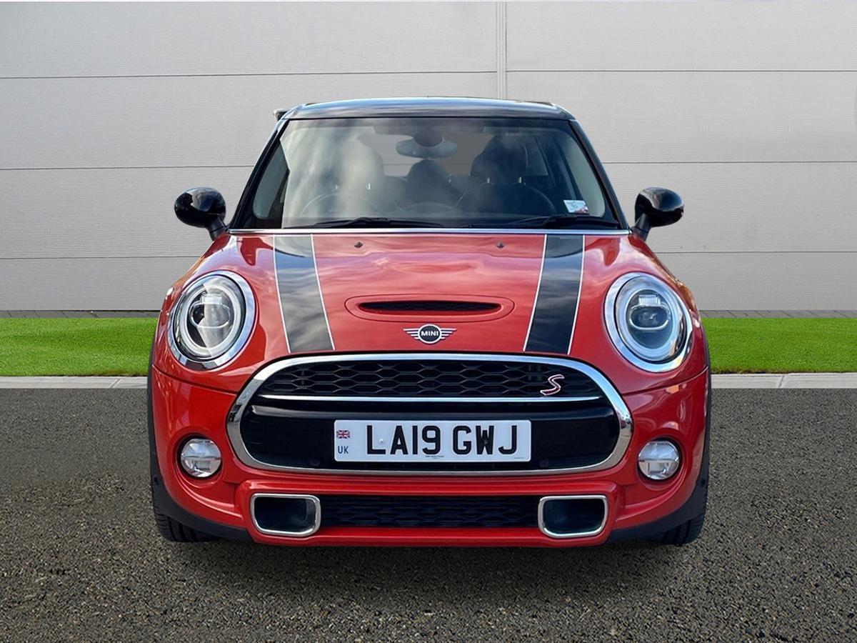 Used MINI Hatch 2019 for sale - 76865810: Photo 2