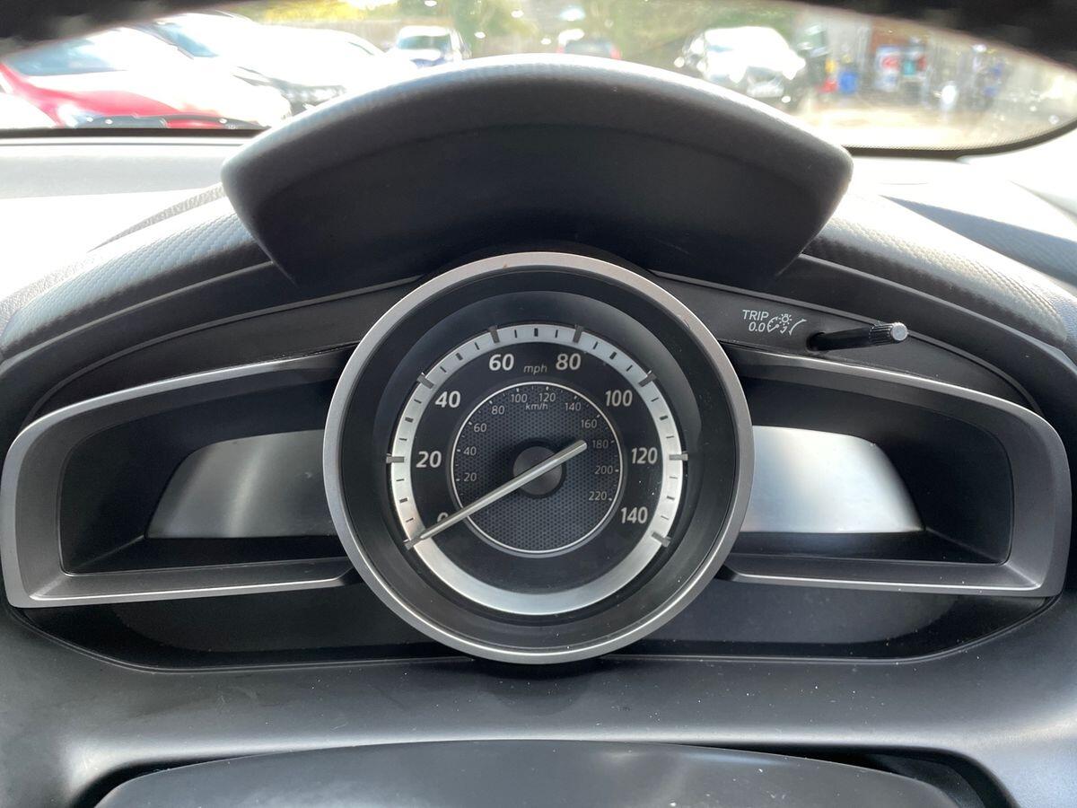 Used Mazda Mazda2 2015 for sale - 76730870: Photo 14