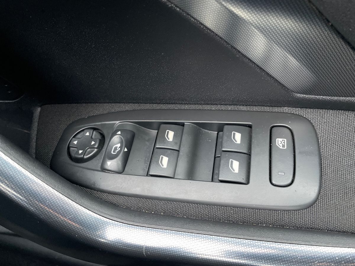 Used Peugeot 2008 2017 for sale - 77600444: Photo 20