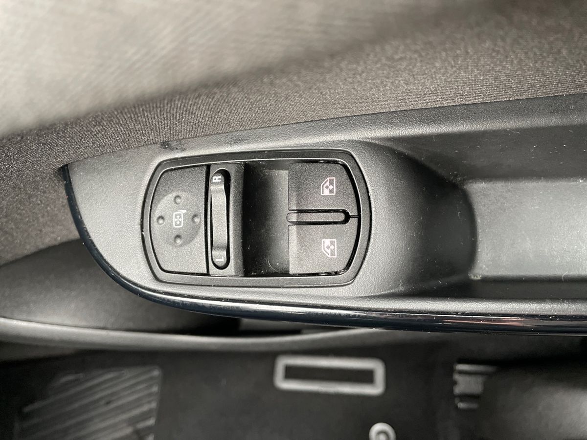 Used Vauxhall Corsa 2018 for sale - 78102988: Photo 20