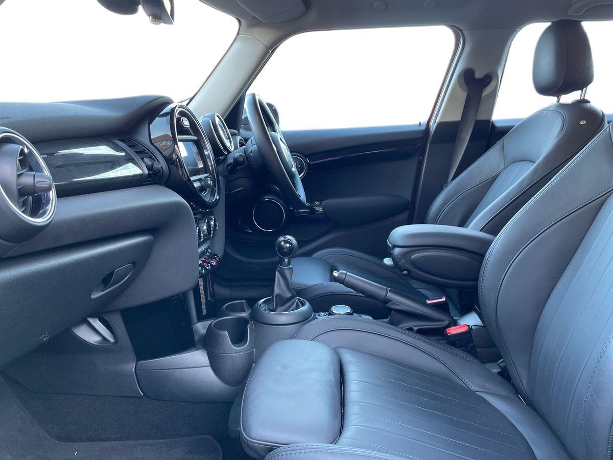 Used MINI Hatch 2019 for sale - 76731024: Photo 10