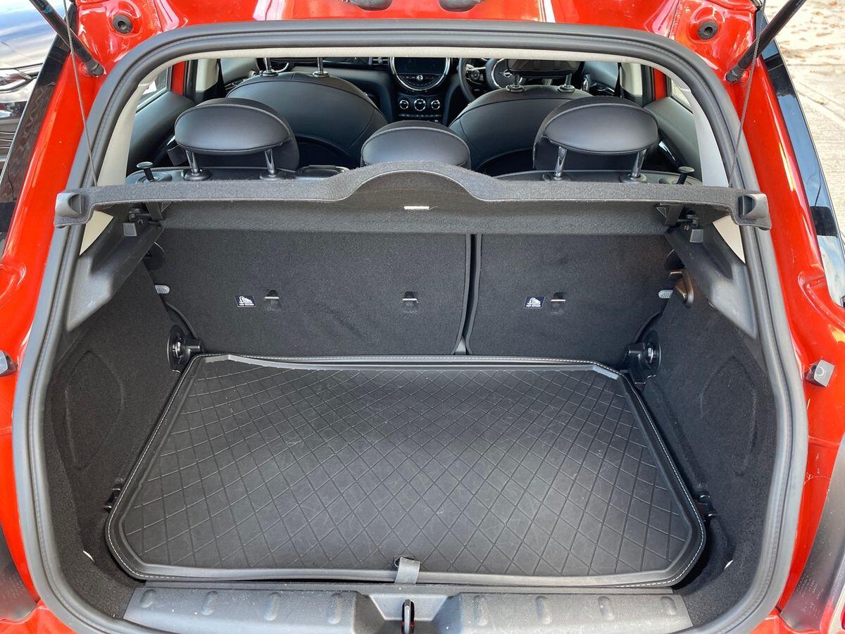 Used MINI Hatch 2019 for sale - 76731024: Photo 12