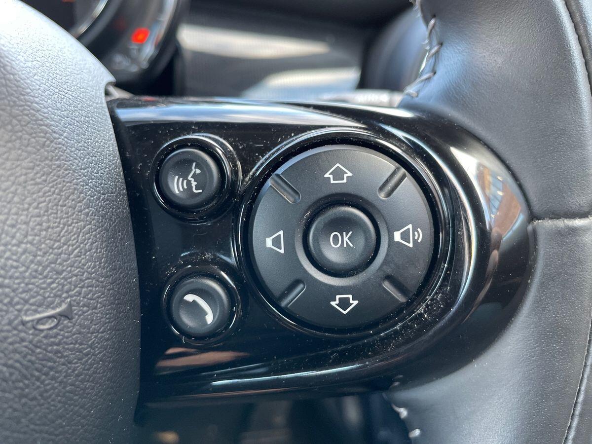 Used MINI Hatch 2019 for sale - 76731024: Photo 17