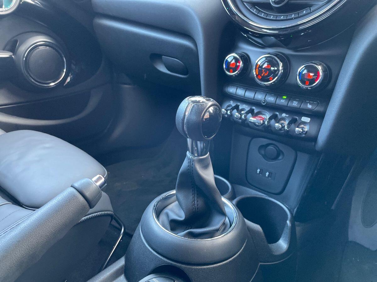 Used MINI Hatch 2019 for sale - 76731024: Photo 19