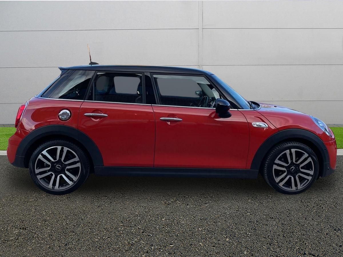 Used MINI Hatch 2019 for sale - 76731024: Photo 8