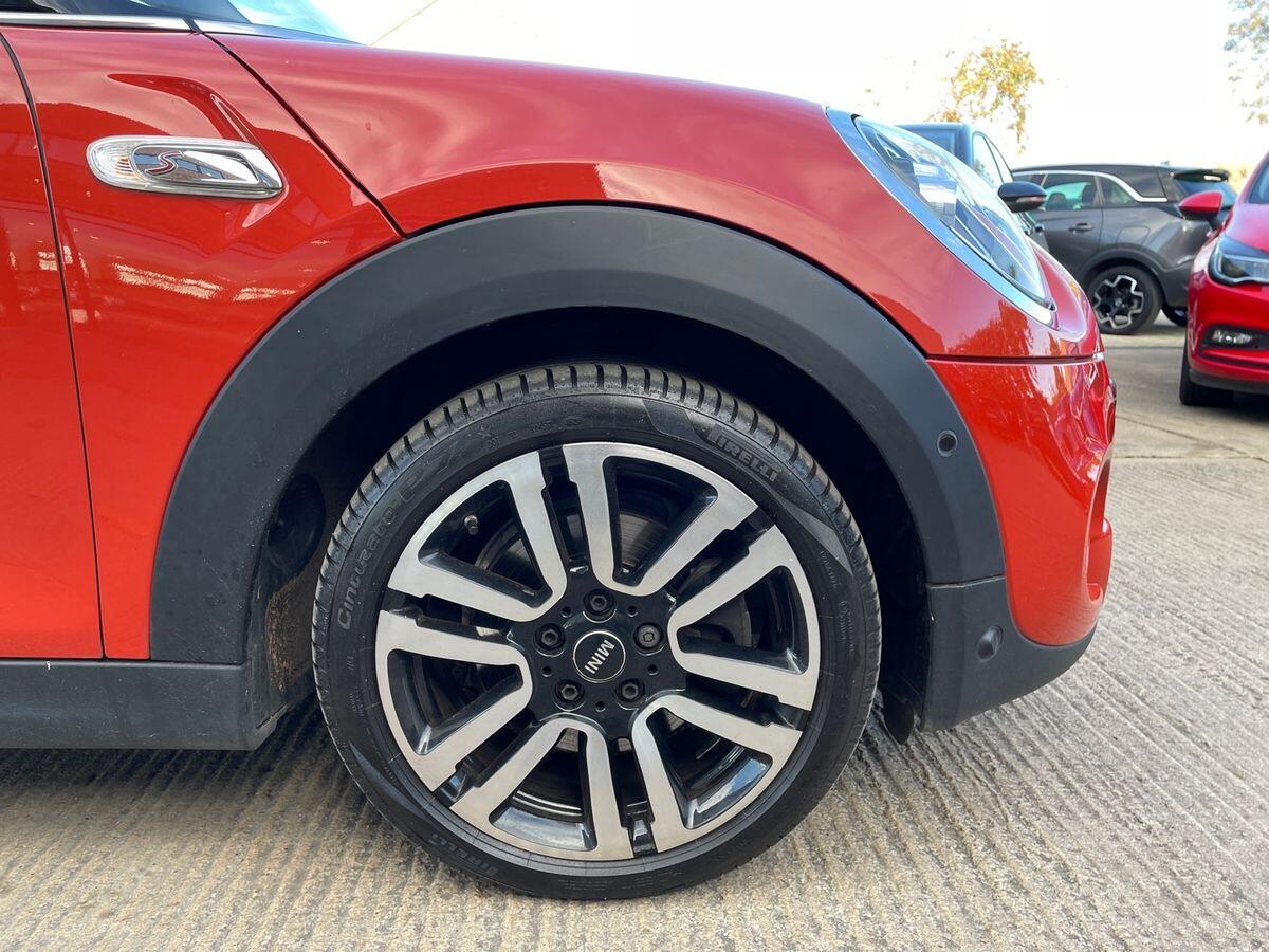 Used MINI Hatch 2019 for sale - 76731024: Photo 9