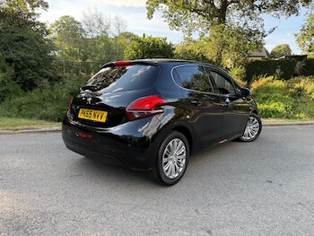 Used Peugeot 208 2015 for sale - 79588201: Photo