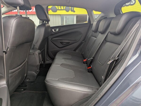 Used Ford Fiesta 2013 for sale - 76299112: Photo 10