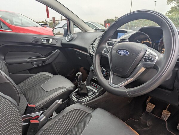 Used Ford Fiesta 2013 for sale - 76299112: Photo 24