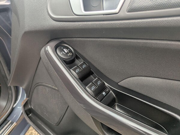 Used Ford Fiesta 2013 for sale - 76299112: Photo 26