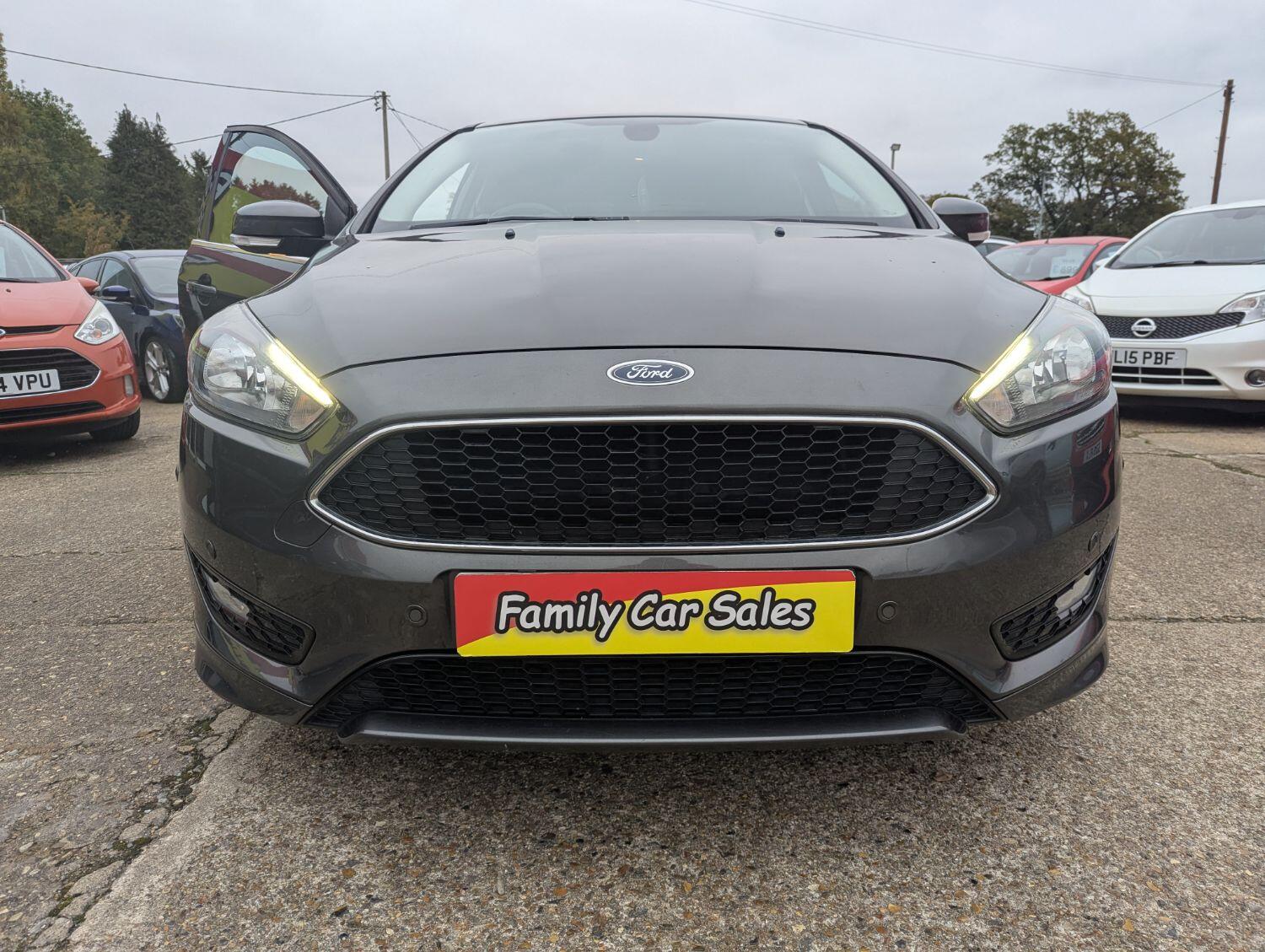 Used Ford Focus 2015 for sale - 76299113: Photo 3