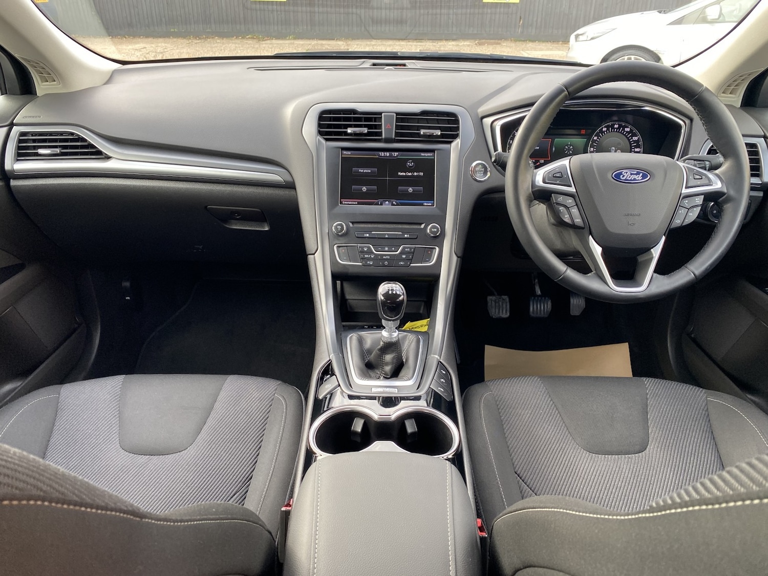 Used Ford Mondeo 2015 for sale - 76225242: Photo 28