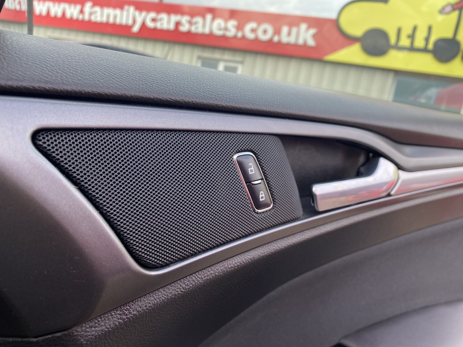 Used Ford Mondeo 2015 for sale - 76225242: Photo 30