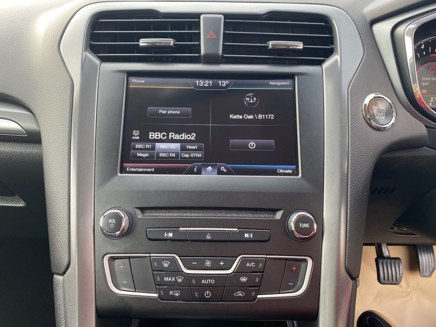 Used Ford Mondeo 2015 for sale - 76225242: Photo 35