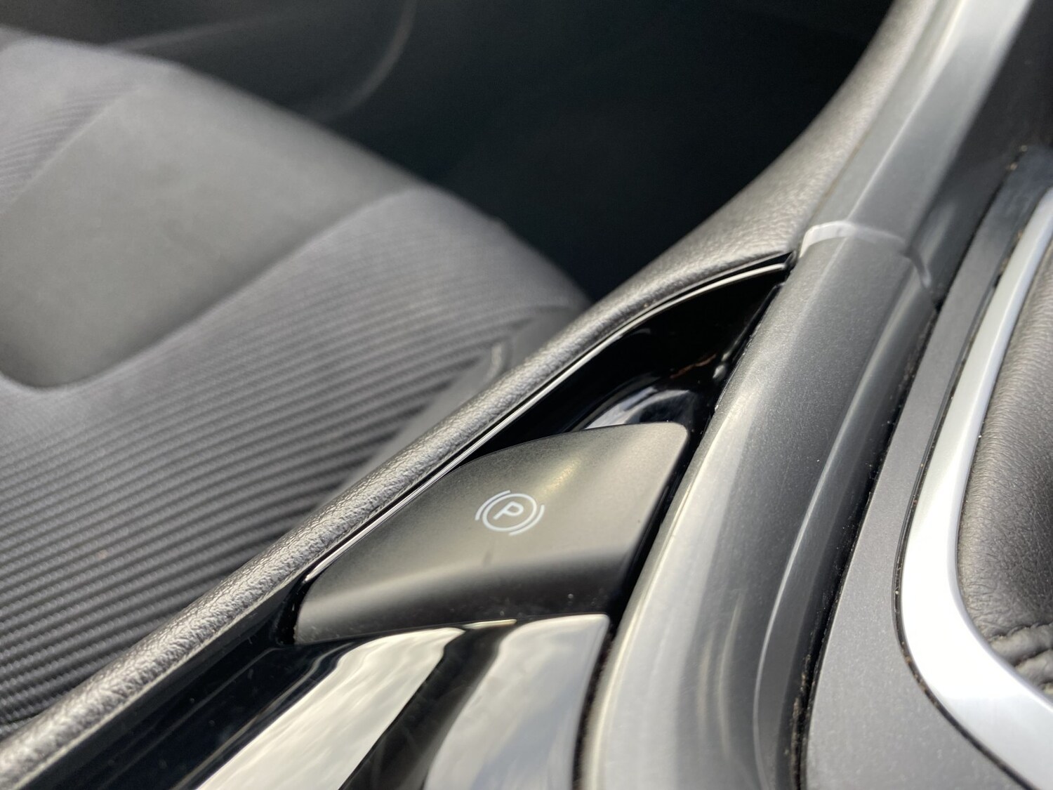 Used Ford Mondeo 2015 for sale - 76225242: Photo 43