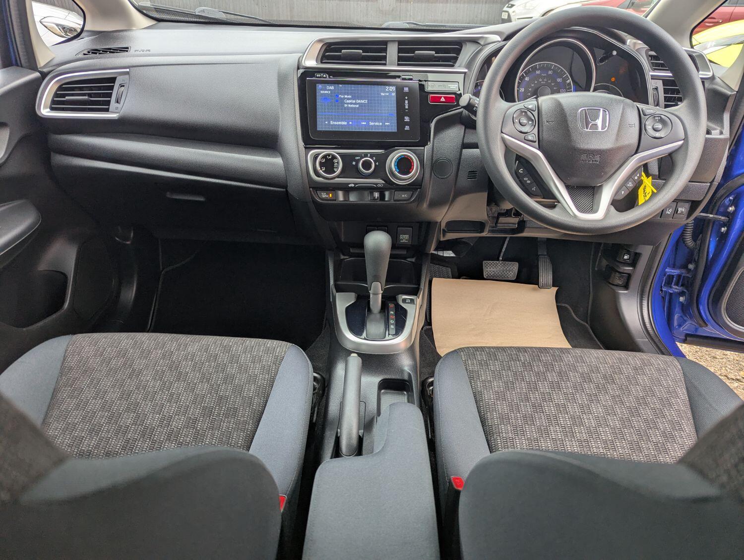 Used Honda Jazz 2016 for sale - 76011284: Photo 5