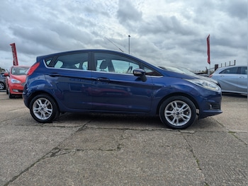 Used Ford Fiesta 2015 for sale - 76407596: Photo