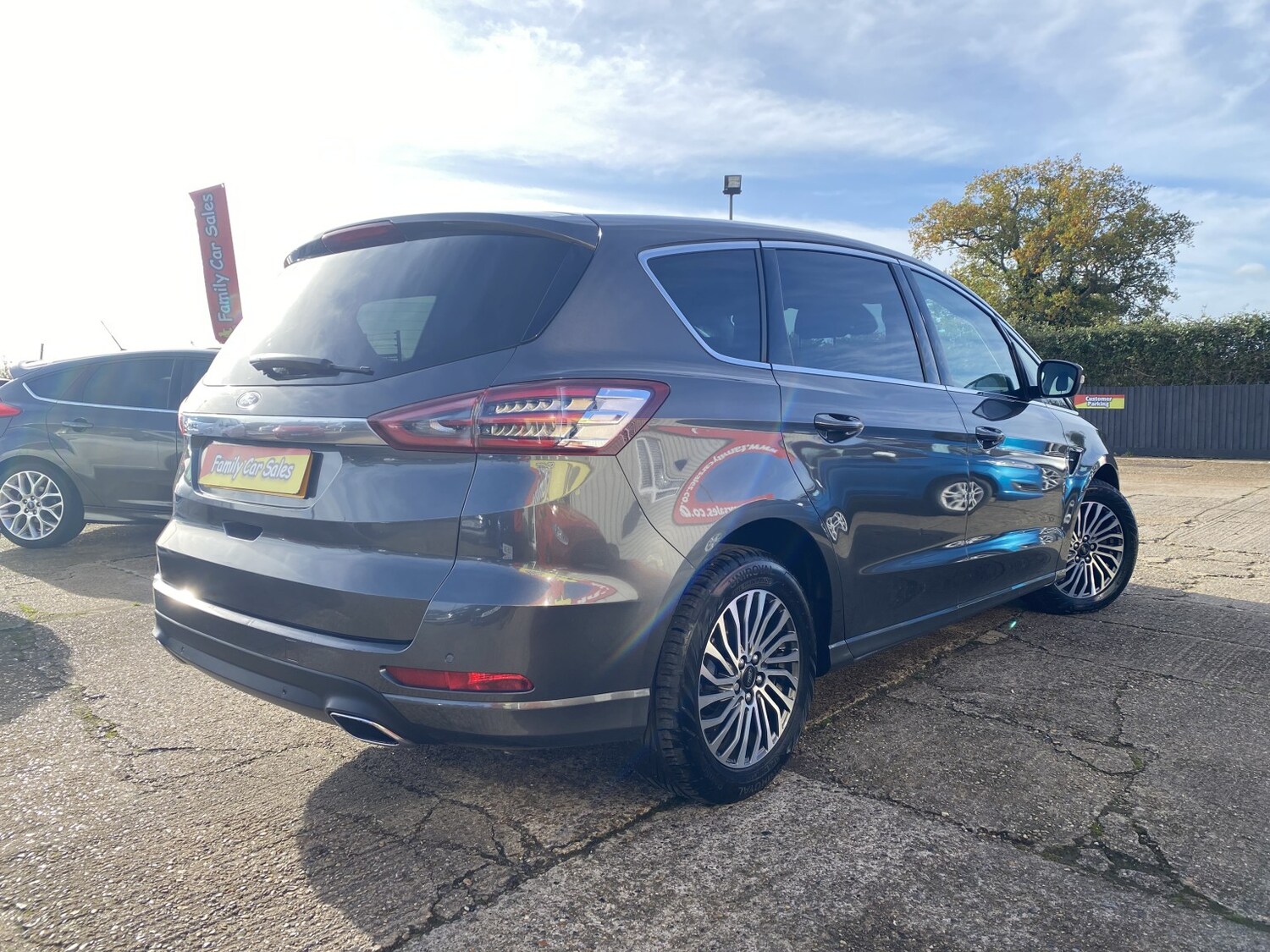 Used Ford S-Max 2019 for sale - 76374194: Photo 3