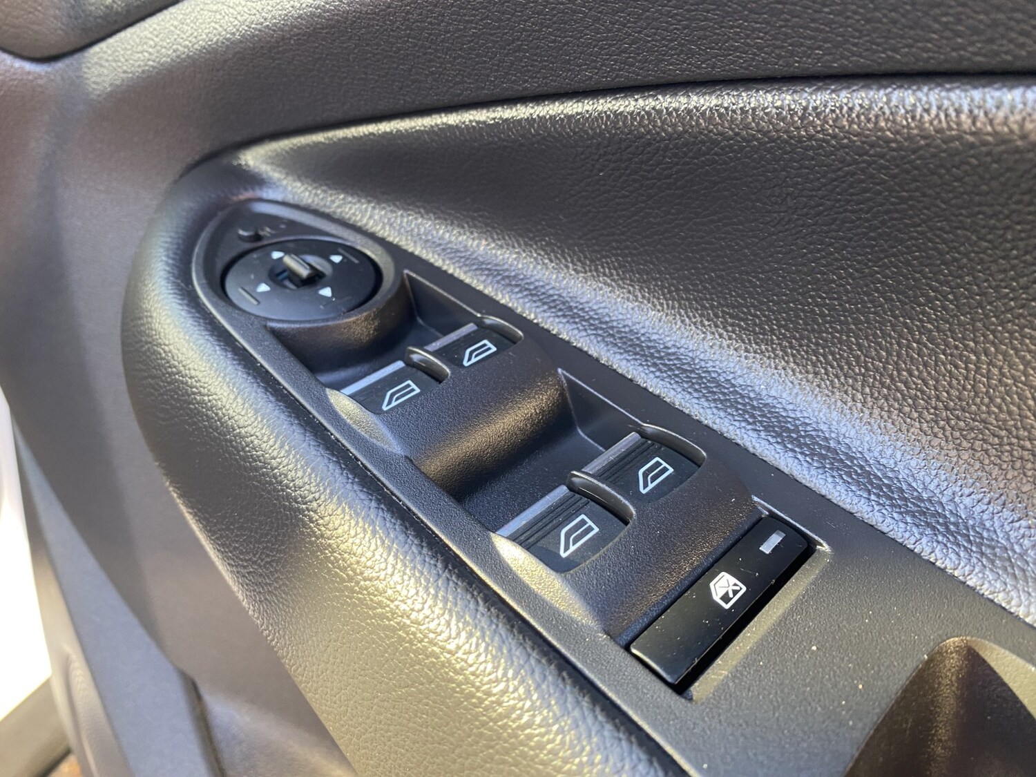 Used Ford Kuga 2018 for sale - 76198274: Photo 28