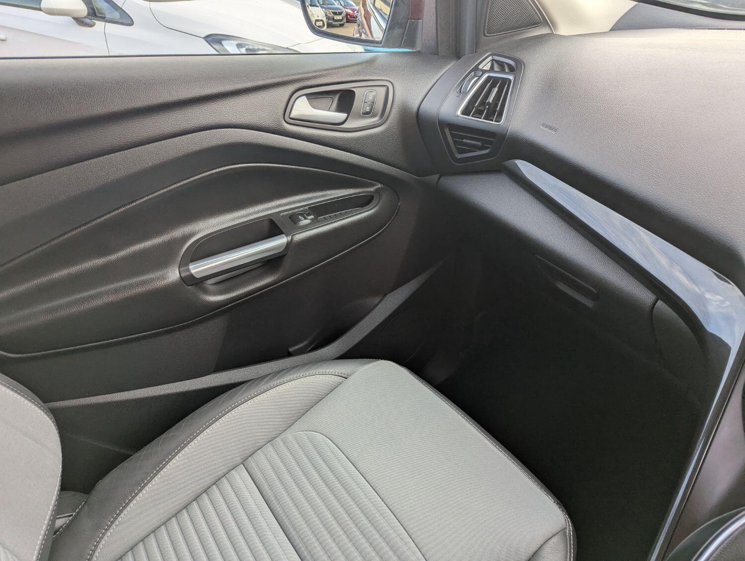 Used Ford Kuga 2017 for sale - 75848055: Photo 25