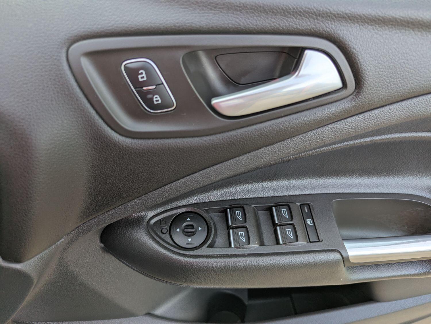 Used Ford Kuga 2017 for sale - 75848055: Photo 32