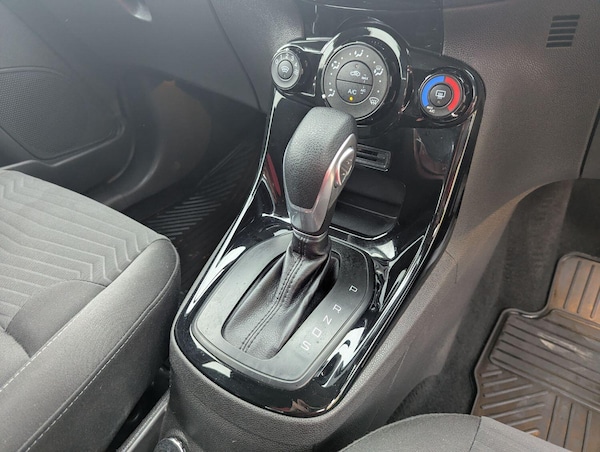 Used Ford Fiesta 2015 for sale - 76299065: Photo 18